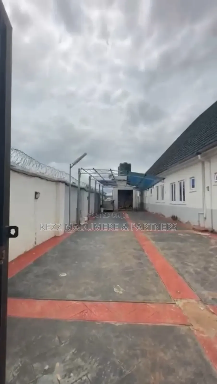 4bdrm Bungalow in Lodu , Umuahia , for sale in Umuahia