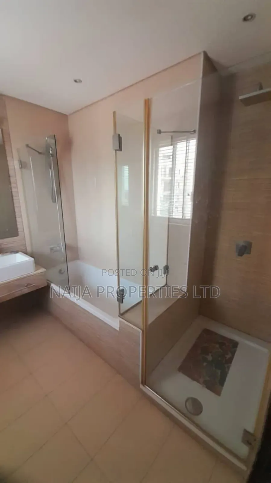 2bdrm Apartment in Off Bourdillon Rd, Ikoyi for sale in Ikoyi