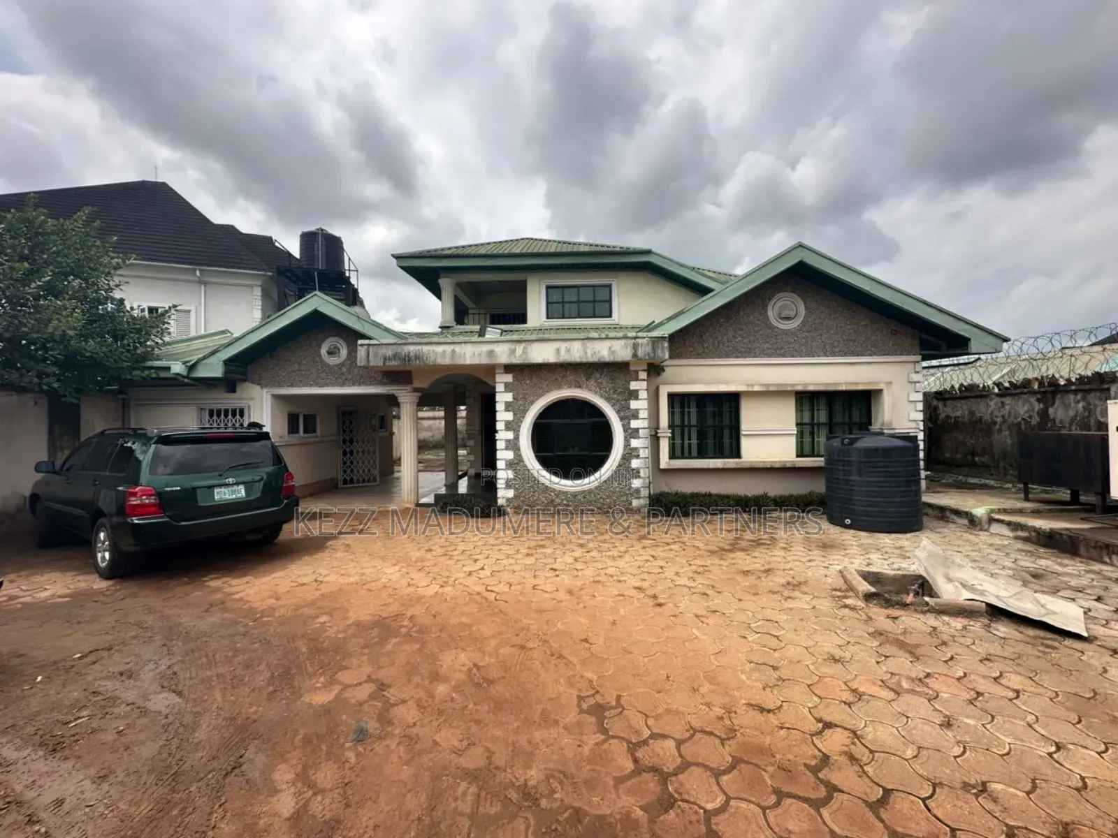 4bdrm Bungalow in Off Ikot Ekpene Rd for sale in Umuahia