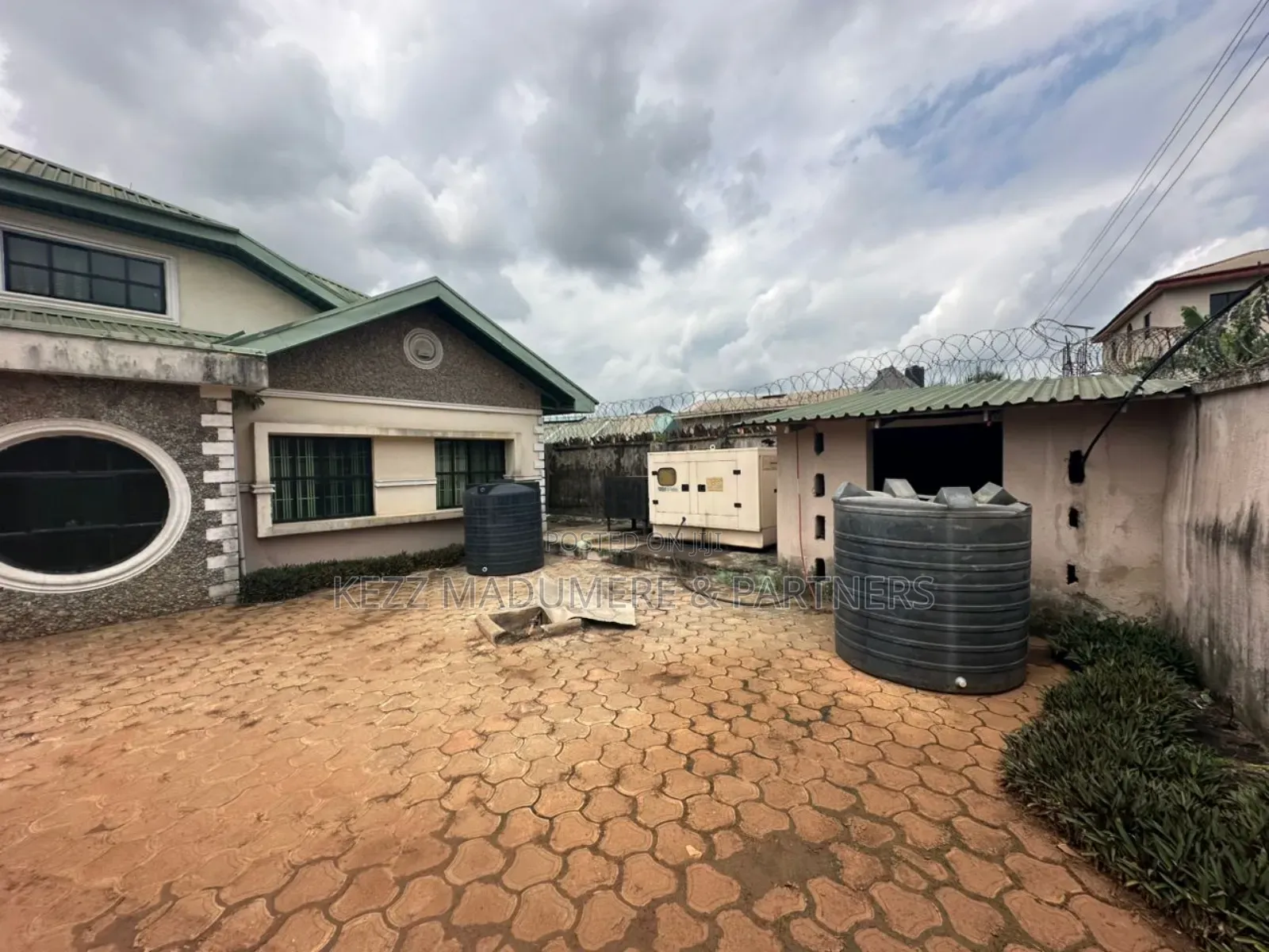4bdrm Bungalow in Off Ikot Ekpene Rd for sale in Umuahia