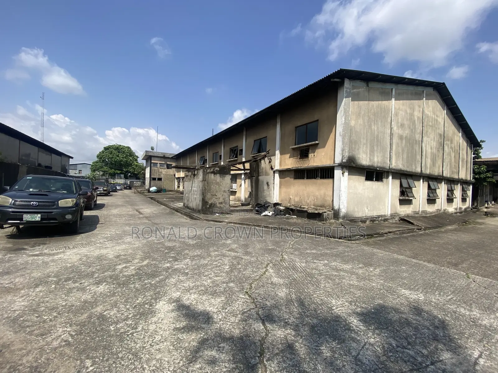8000sqm Land Plus Warehouse For Lease At Surulere in Eric Moore