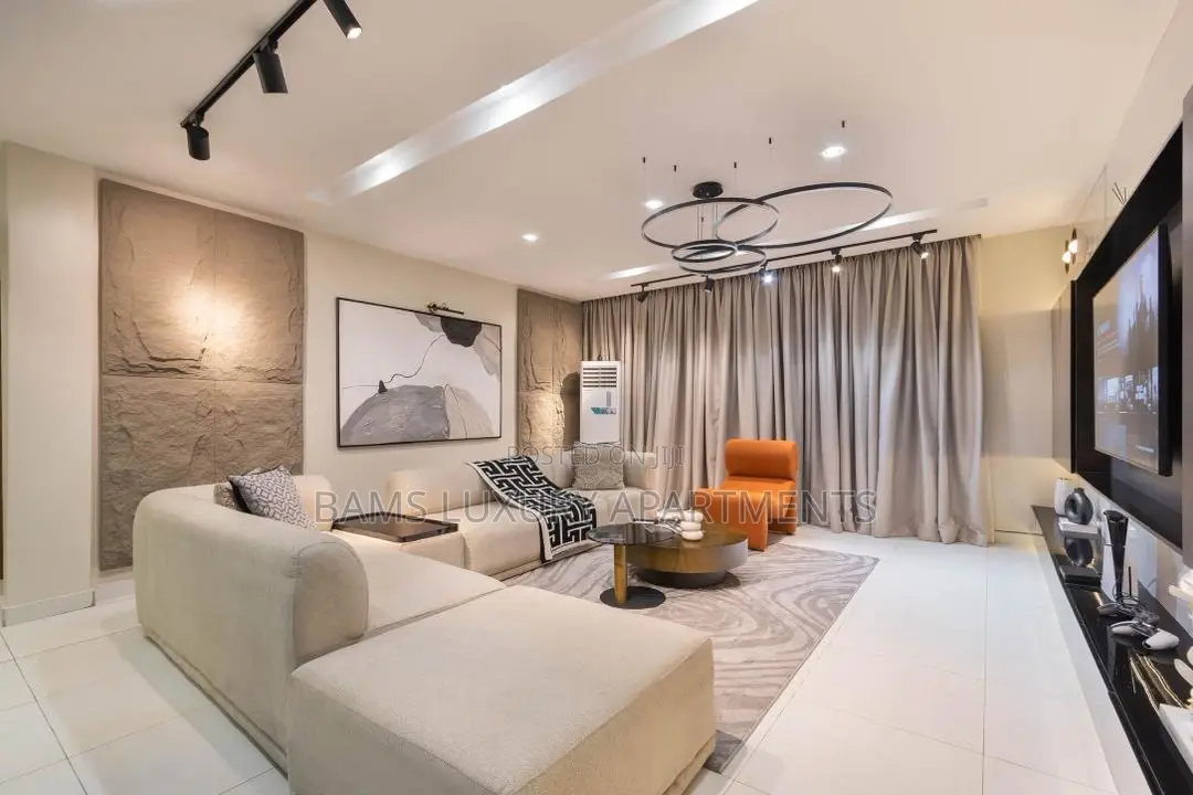 Newly Launched 2 Beds With Swimming Pool, Ps5, and Air Hockey Game. in Lekki Phase 1