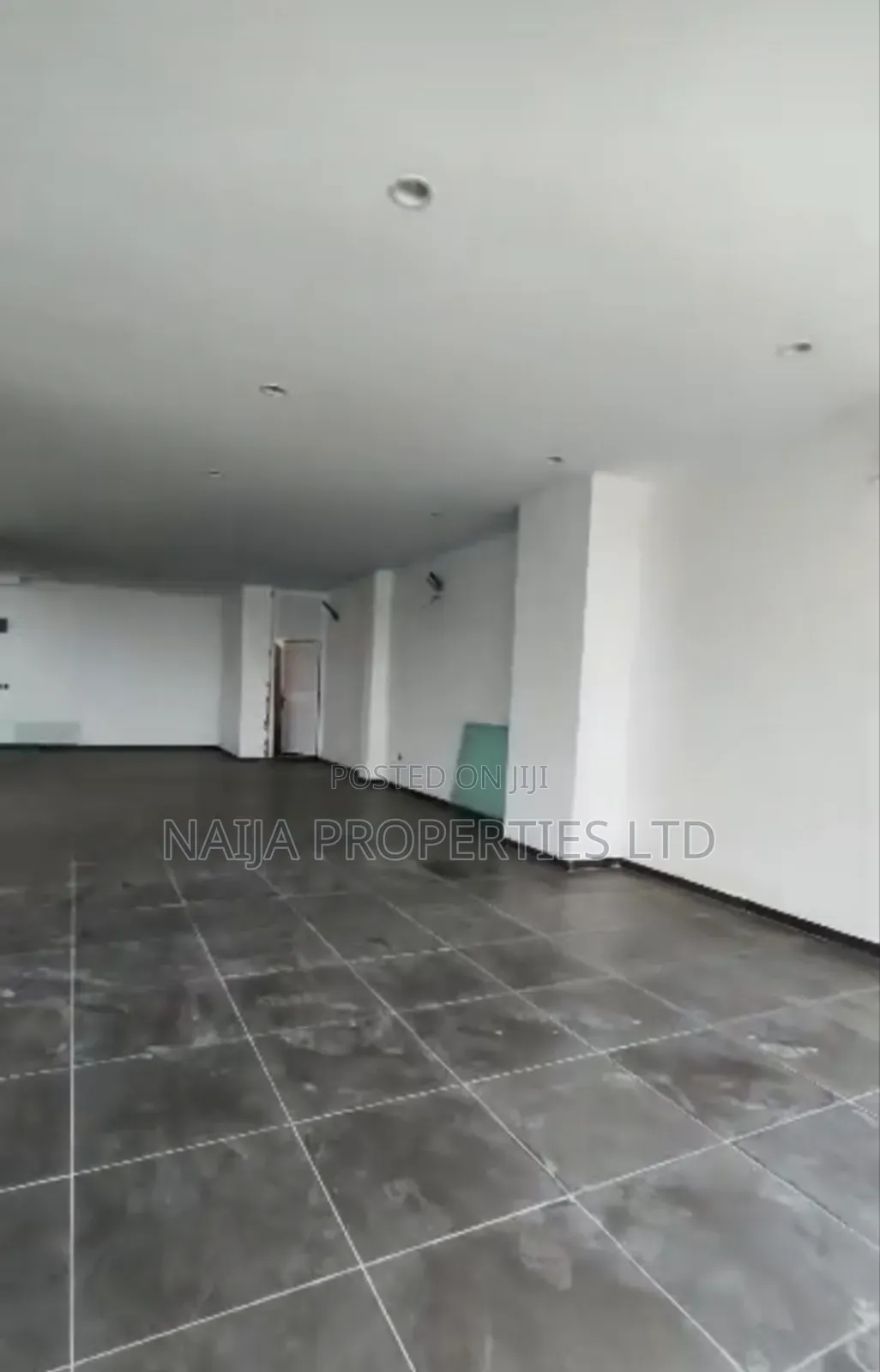 127sqm Office Space in Lekki Phase 1 for Rent in Lekki Phase 1