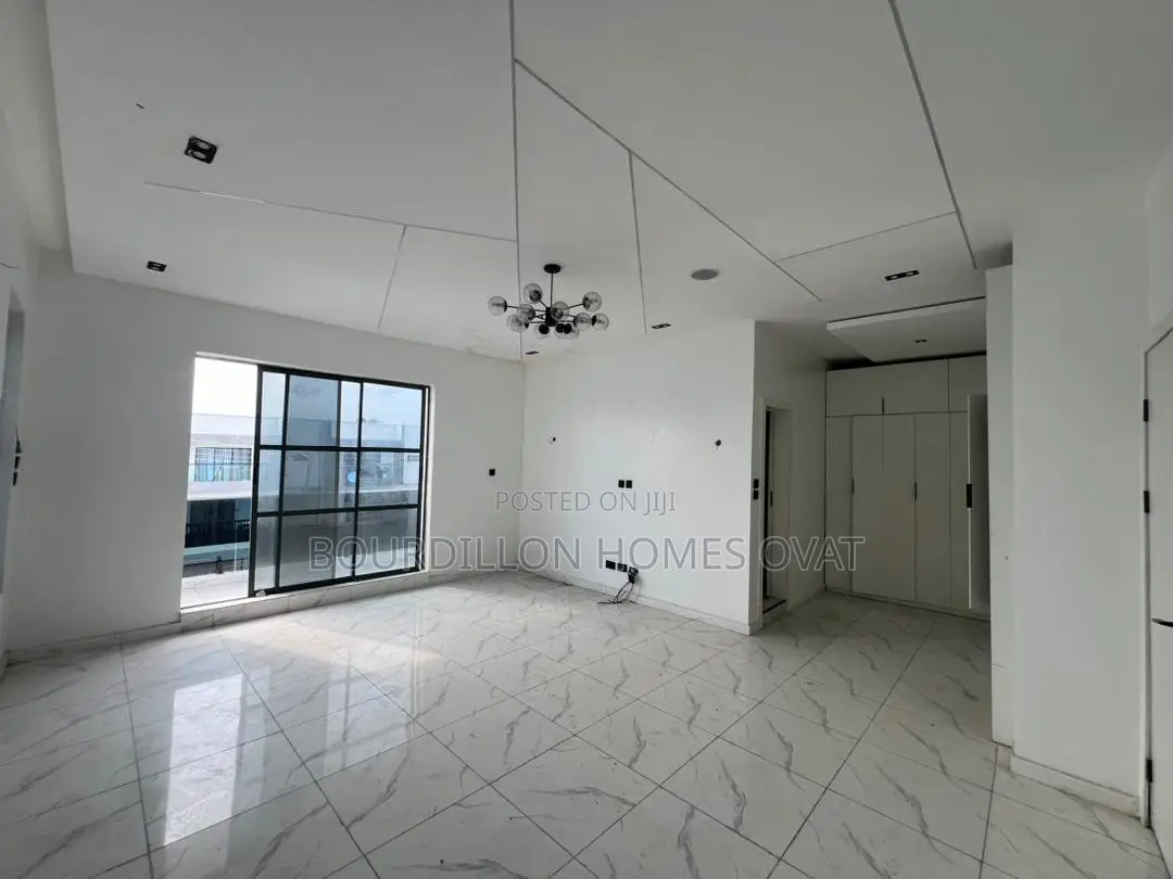 5bdrm Duplex in Ajah for sale in Ajah