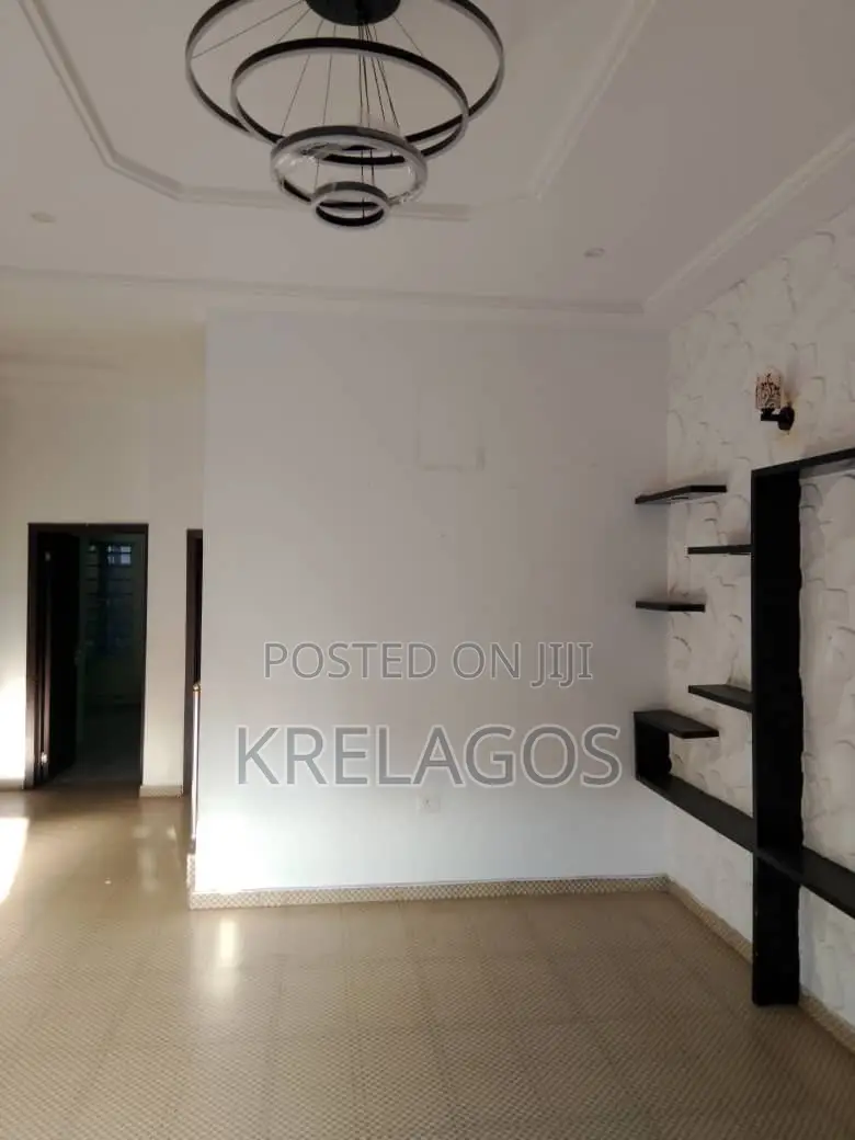 4bdrm Duplex in Ologolo for rent in Ologolo