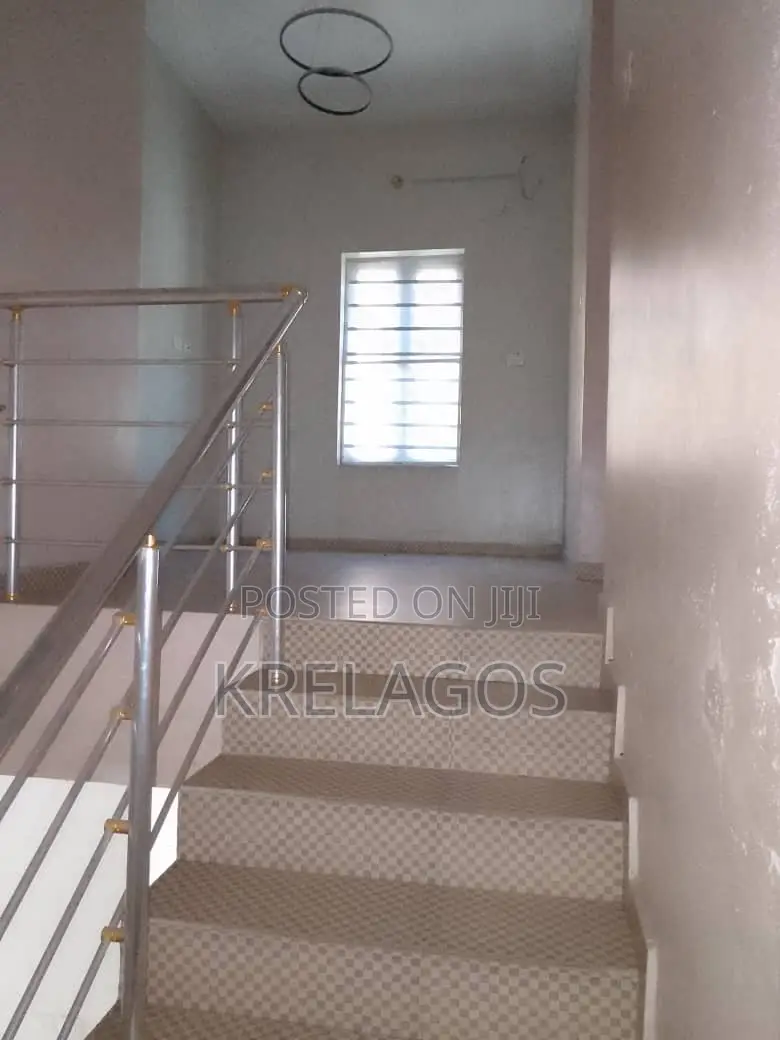 4bdrm Duplex in Ologolo for rent in Ologolo