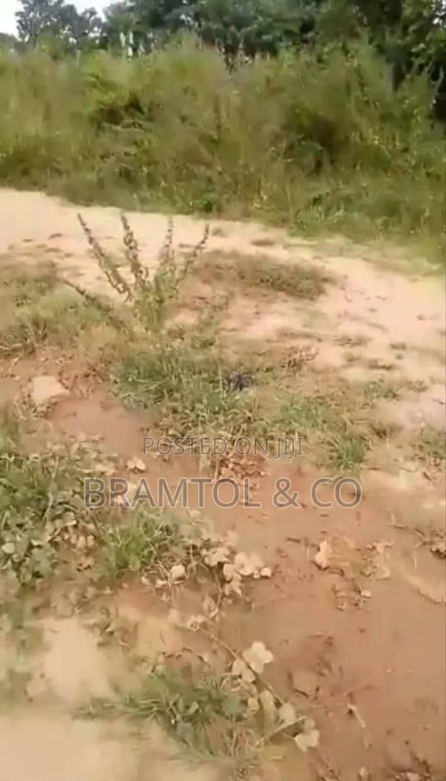 9.2 Hectares Kukwaba Near Train Station Closet to Wuye in Wuye