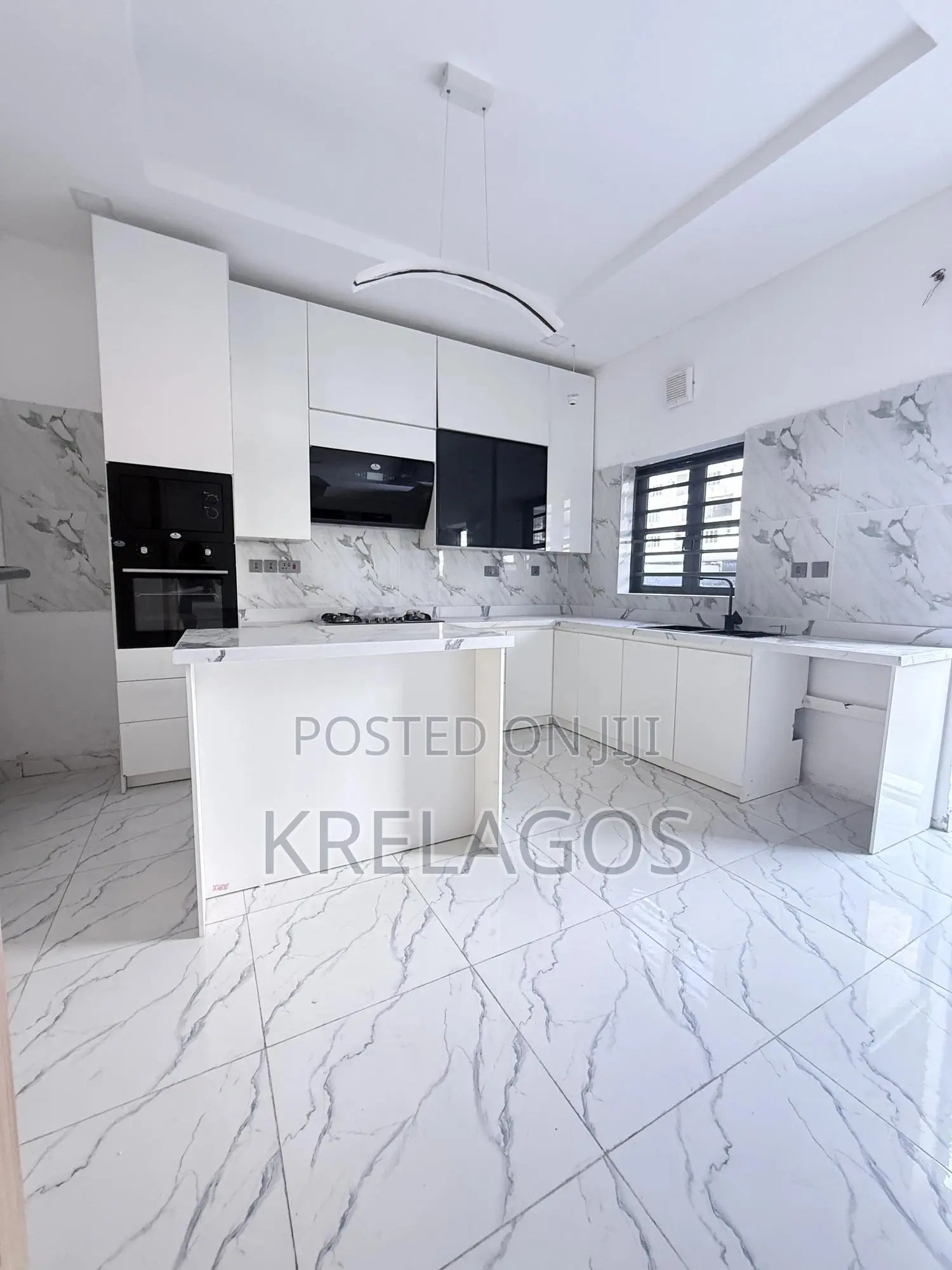 4bdrm Duplex in Ikate for sale in Ikate