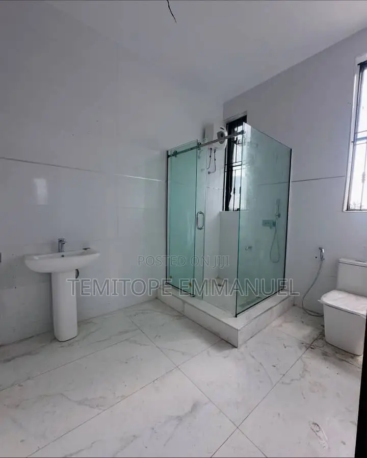 Furnished 4bdrm Duplex in Surulere, Lagos for sale in Surulere