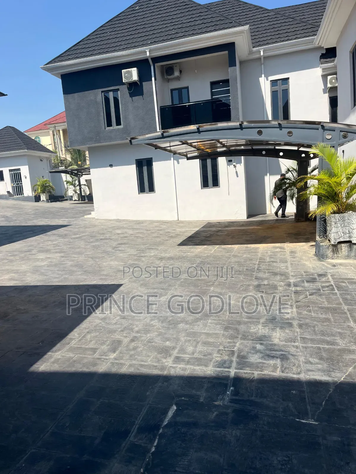 4bdrm Townhouse/Terrace in 69 Road Gwarinpa for sale in Gwarinpa