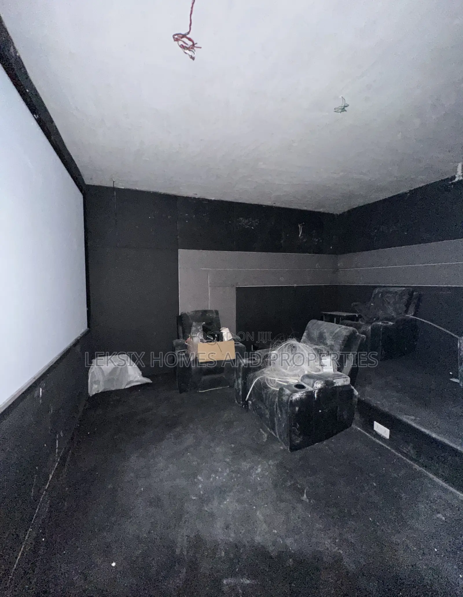 5bdrm Duplex in A Well Secured, Ikate for sale in Ikate