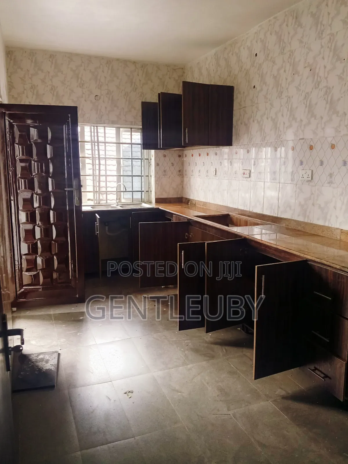 3bdrm Apartment in Osapa London, Lekki Phase 2 for rent in Lekki Phase 2