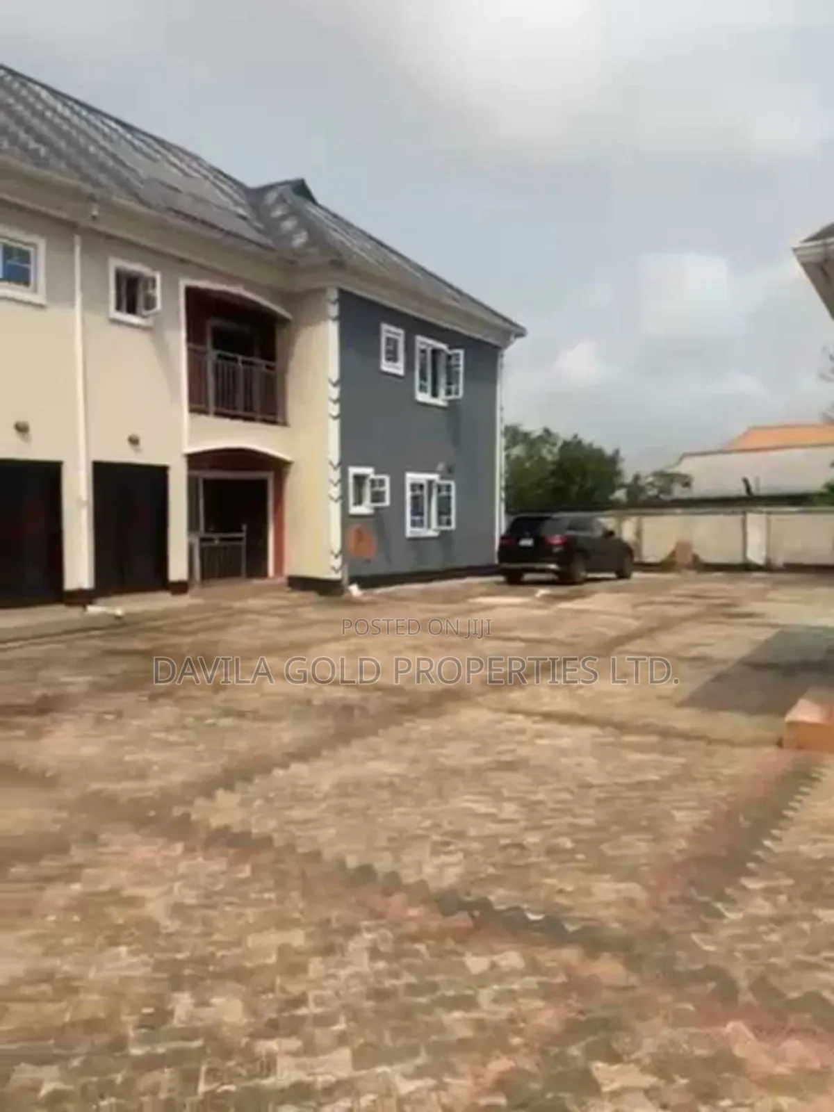 12bdrm Block of Flats in Benin City for sale in Benin City