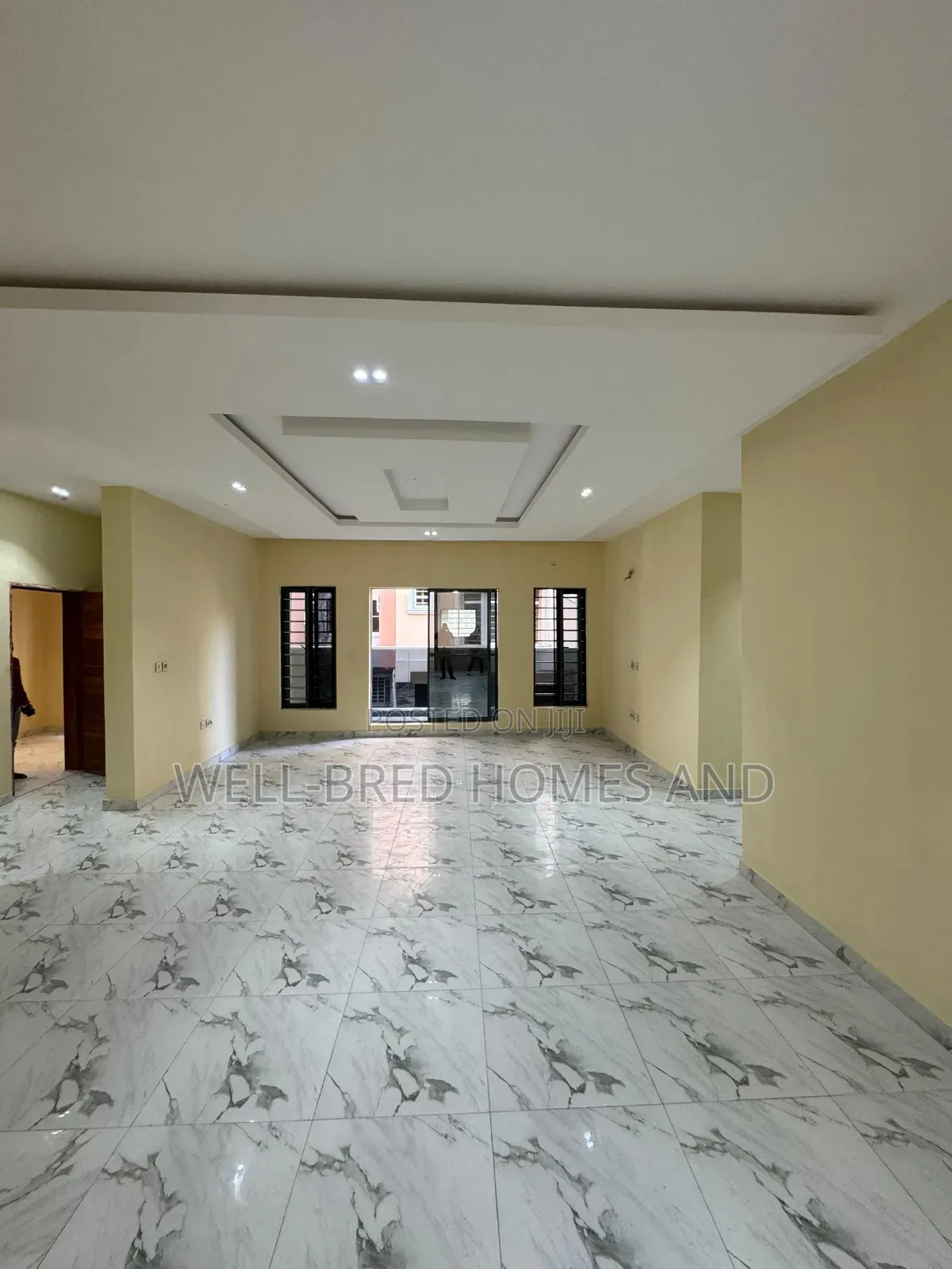 2bdrm Apartment in New Road, Chevron, for rent in Lekki