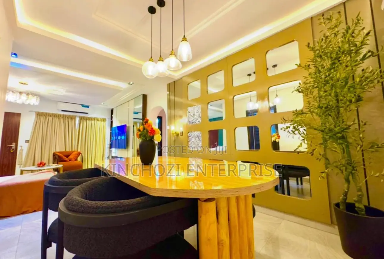 2 Bedroom Luxury Shortlet + City View + 5 Star Amenities in Lekki Phase 1