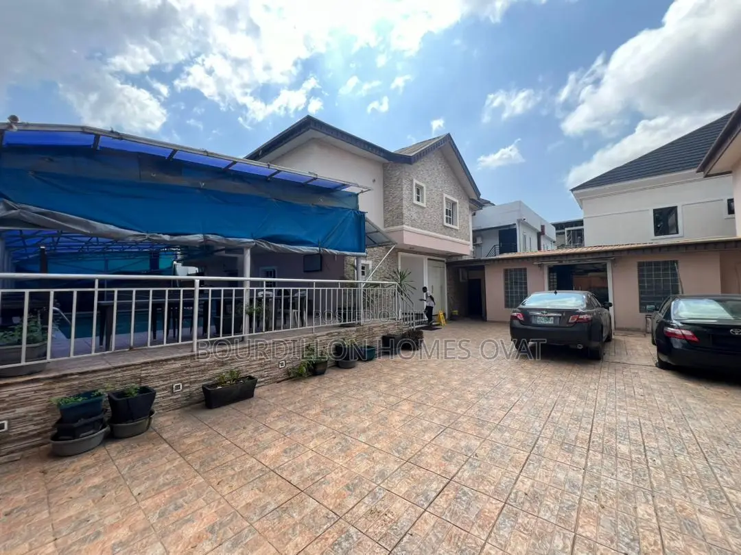 17bdrm Duplex in Lekki Phase 1 for rent in Lekki Phase 1