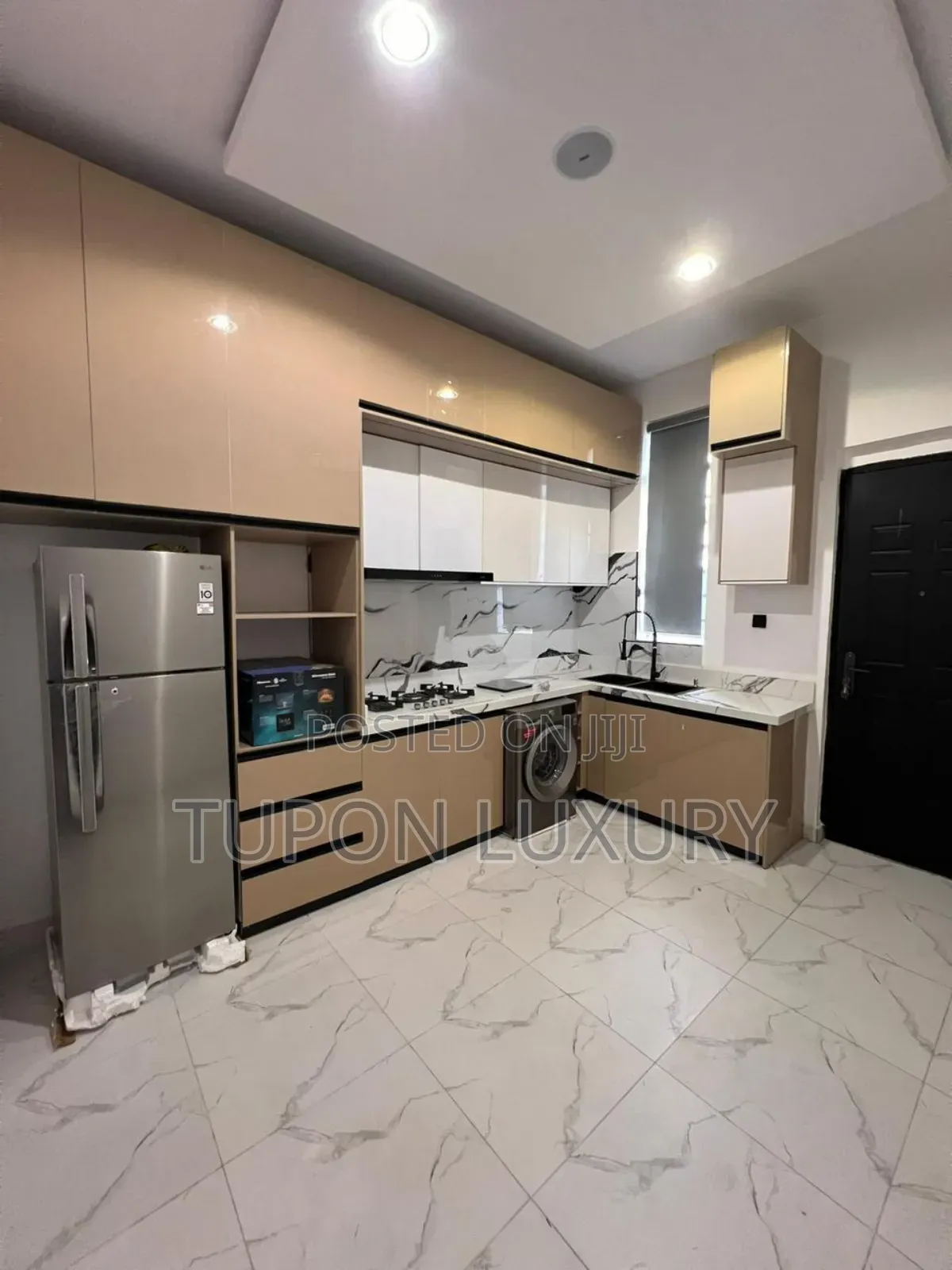 3/4 Bedroom Duplex With Pool, Gym, Snooker Etc in Lekki