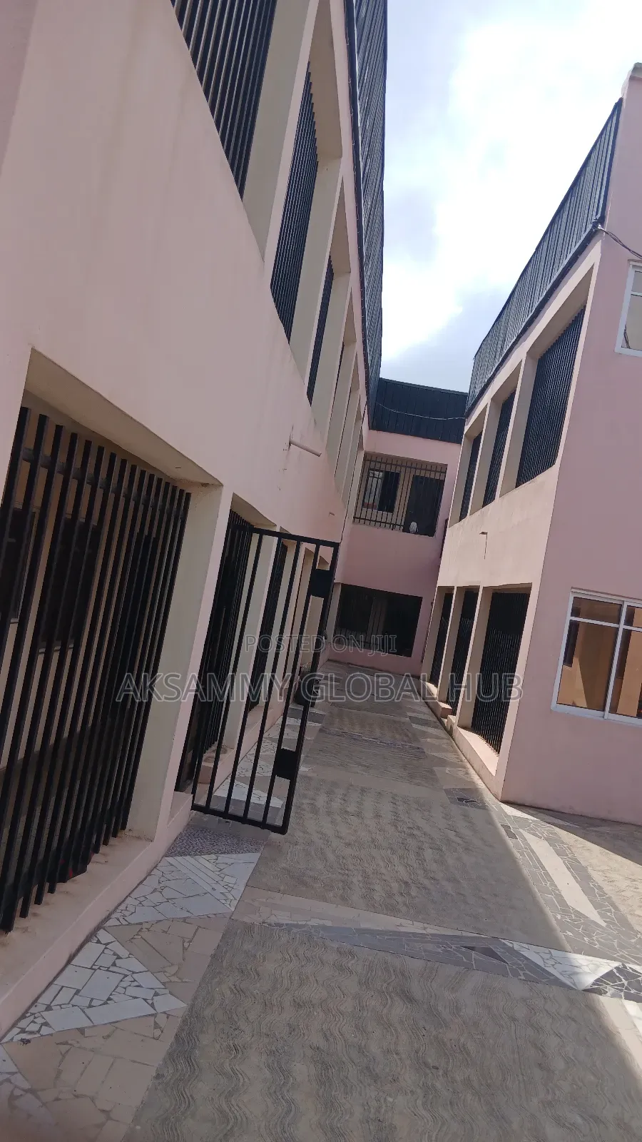 Furnished 18bdrm Apartment in Orogun, Ibadan for sale in Ibadan