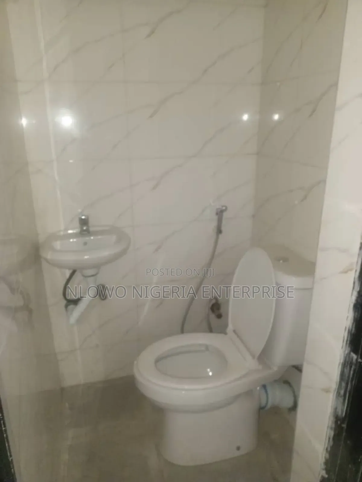 3bdrm Apartment in Ayodele Estate, Ifako-Gbagada for sale in Ifako-Gbagada