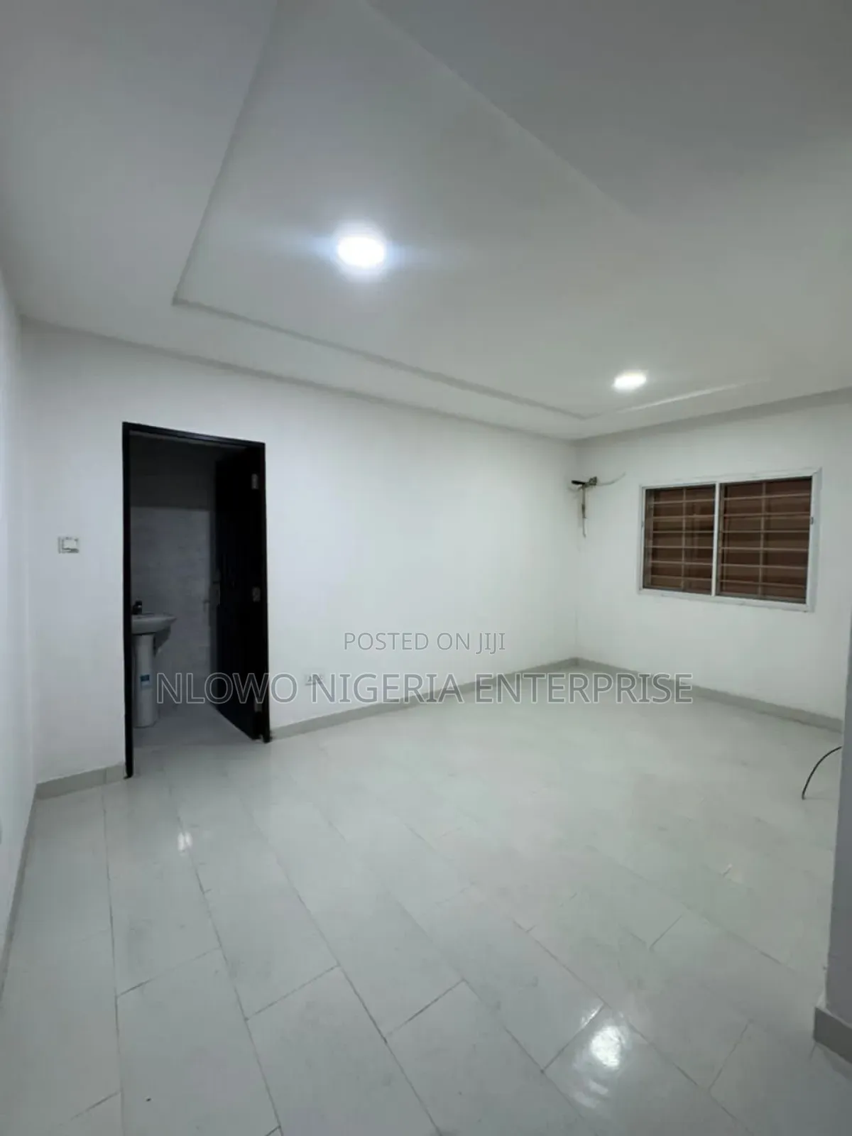 3bdrm Apartment in Ayodele Estate, Ifako-Gbagada for sale in Ifako-Gbagada
