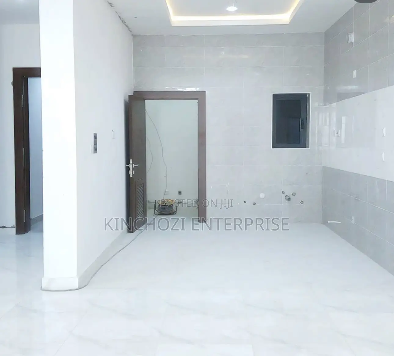 2bdrm Block of Flats in Ikate for sale in Ikate