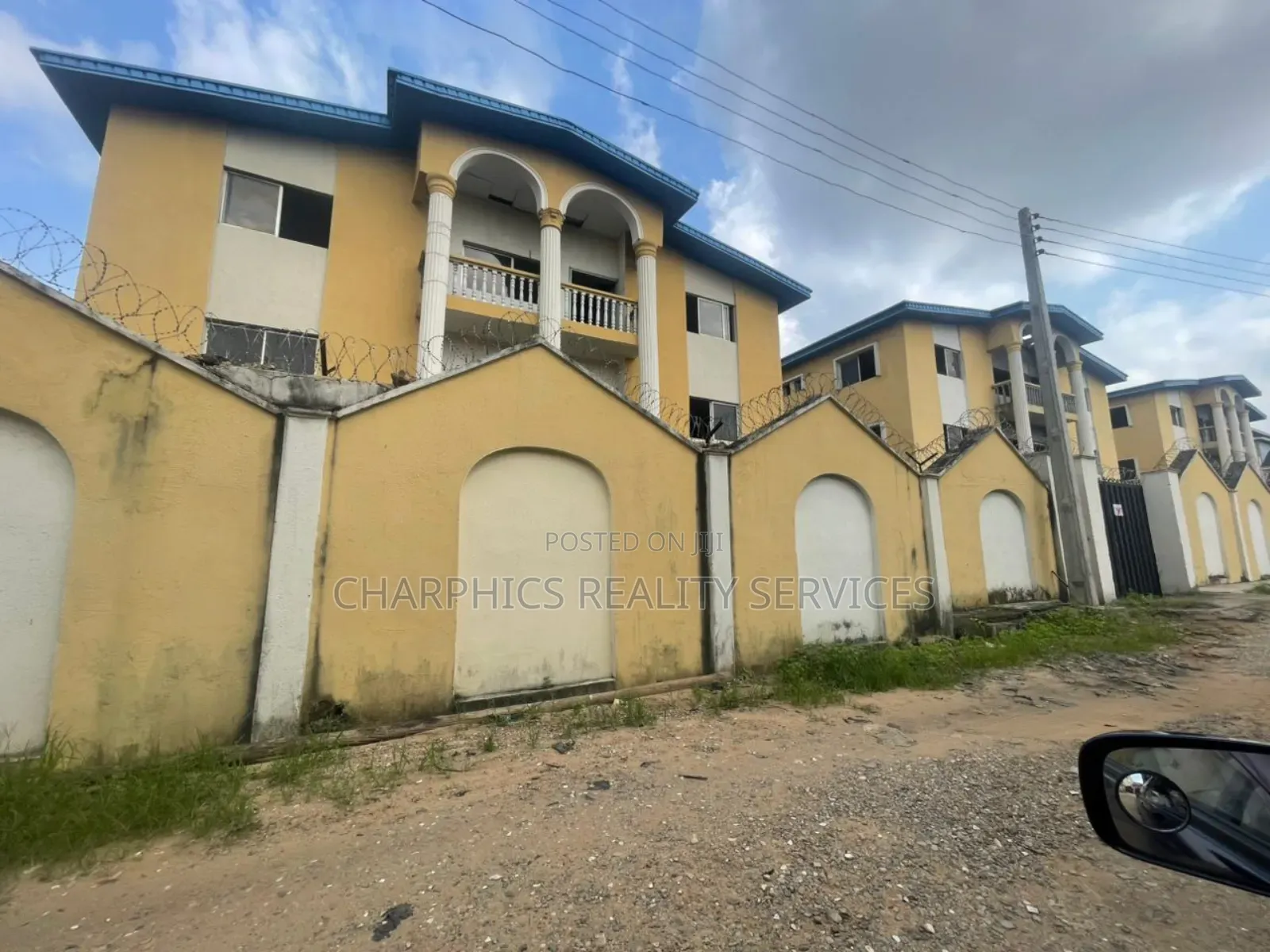 3bdrm Block of Flats in Ajao Estate for rent in Ajao Estate