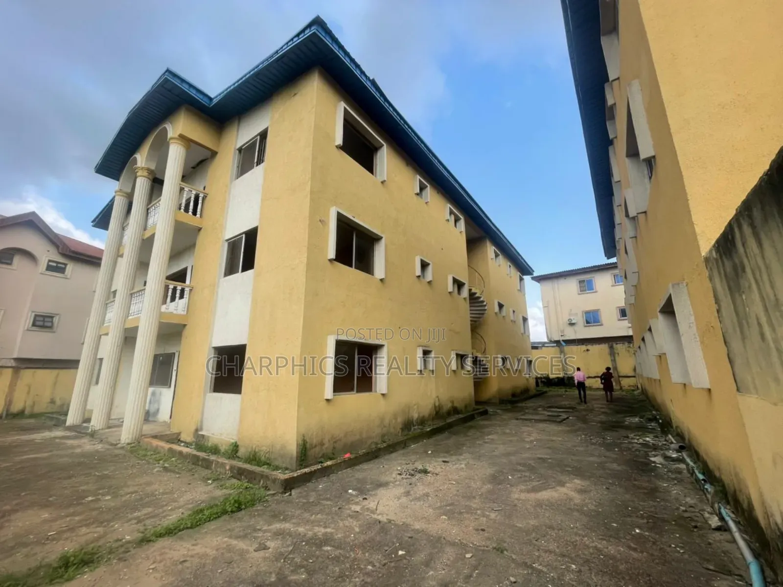 3bdrm Block of Flats in Ajao Estate for rent in Ajao Estate
