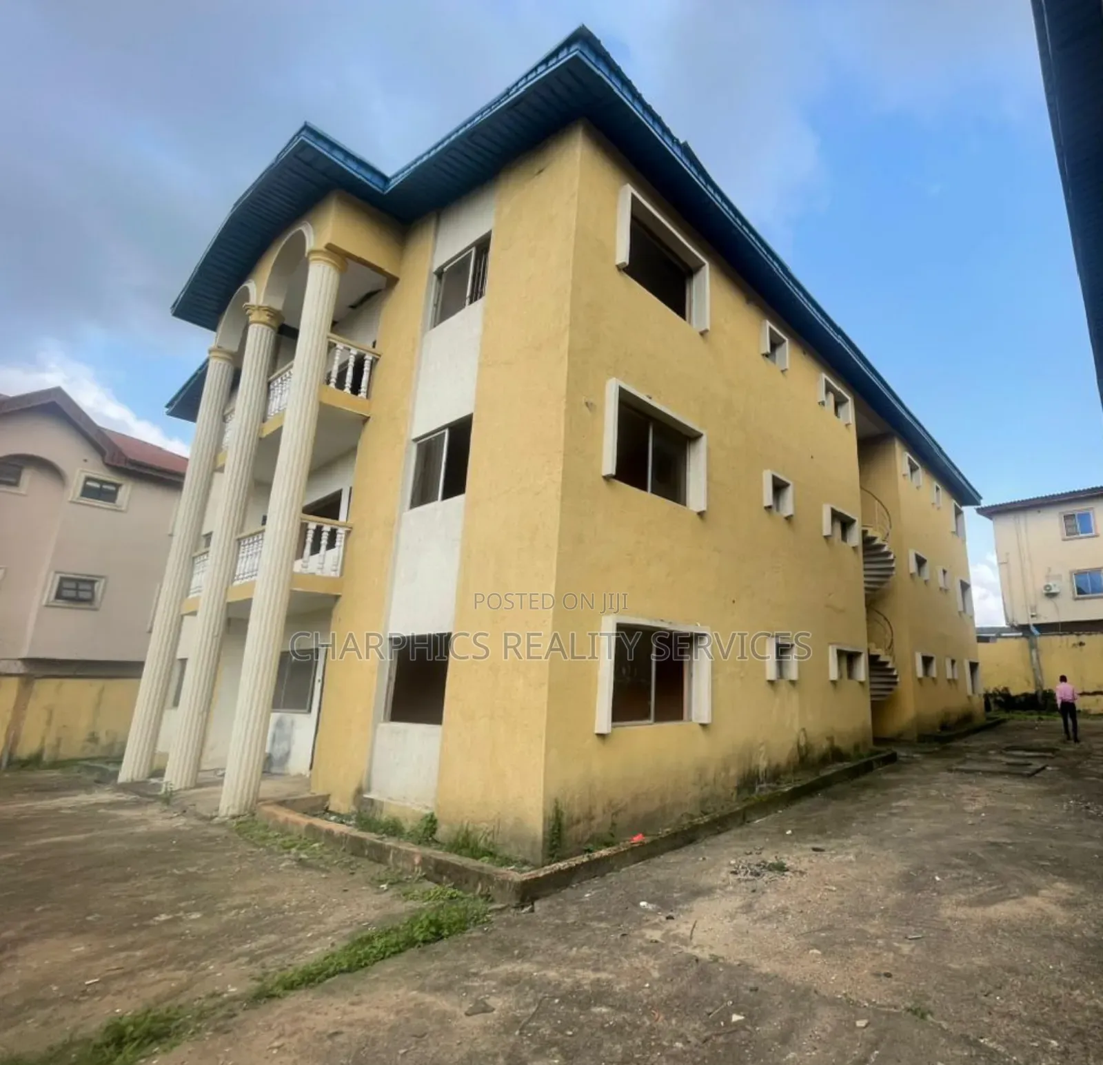 3bdrm Block of Flats in Ajao Estate for rent in Ajao Estate