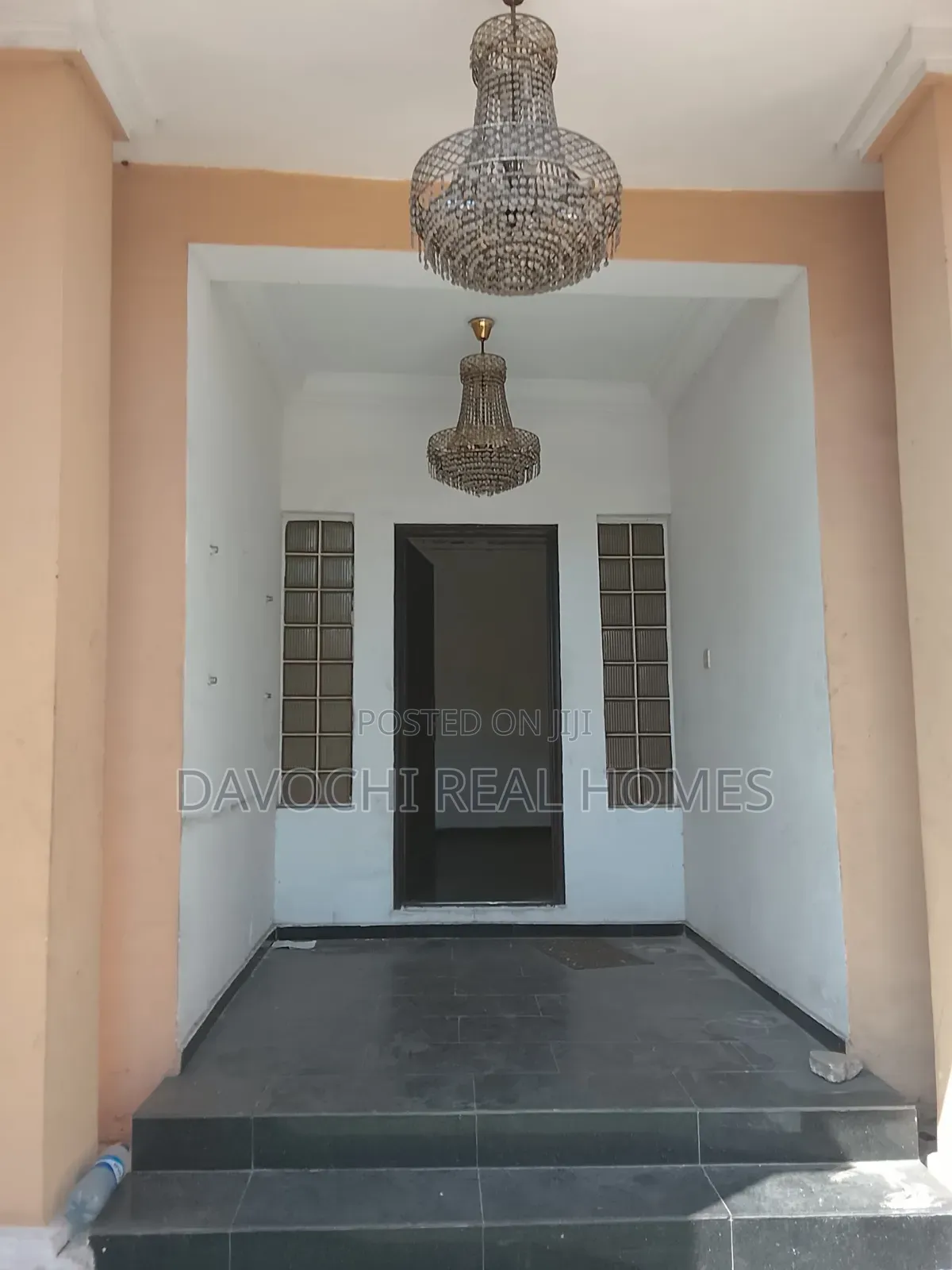 Luxury 5 Bedroom Fully Detached Duplex With Bq in Lekki