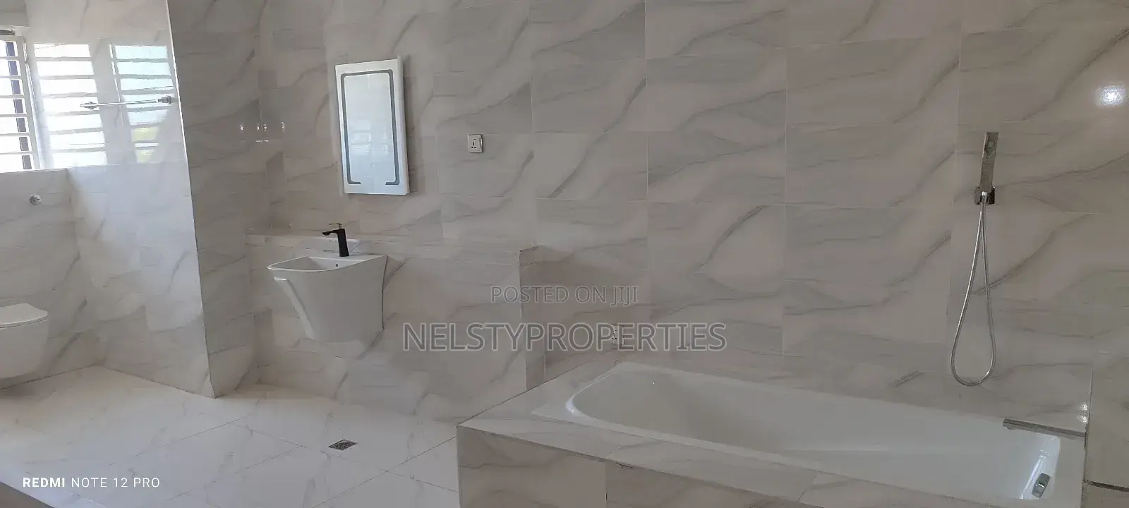 6bdrm Penthouse in Efab Metropolis, Gwarinpa for sale in Gwarinpa