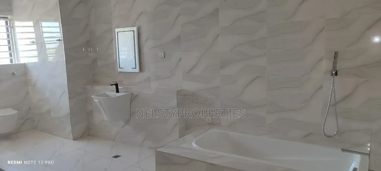6bdrm Penthouse in Efab Metropolis, Gwarinpa for sale in Gwarinpa