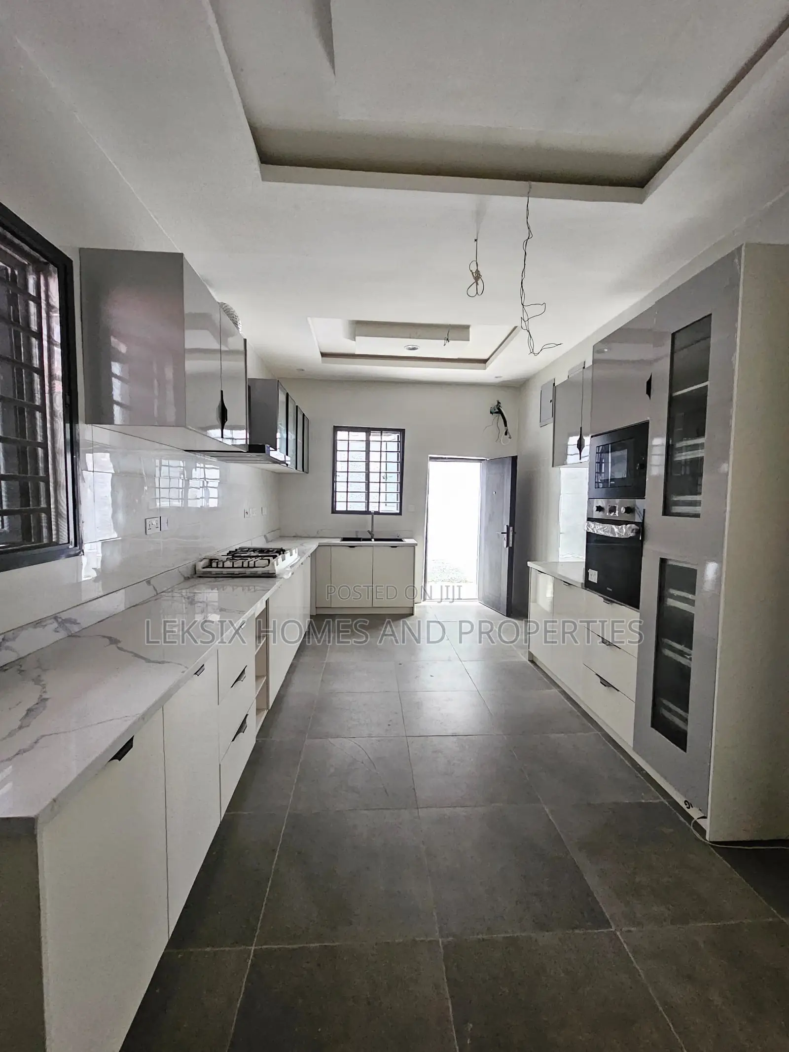 5bdrm Duplex in A Well Secured, Ikate for sale in Ikate