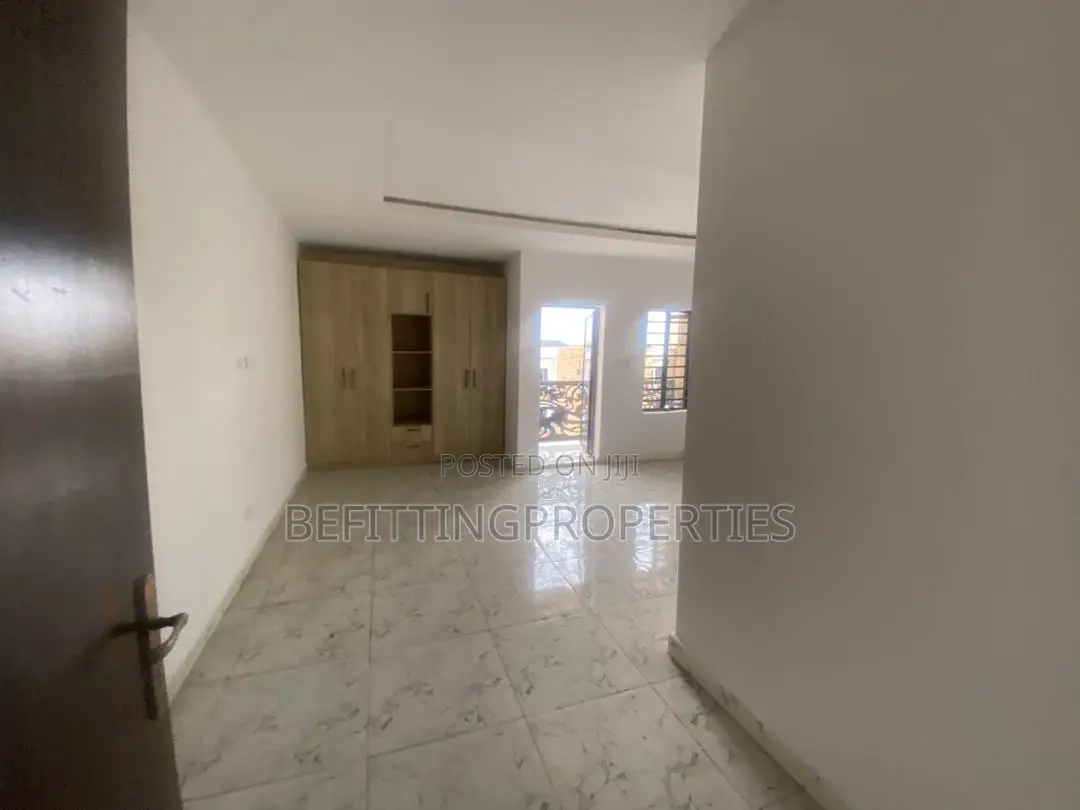 3bdrm Block of Flats in Ikeja for sale in Ikeja