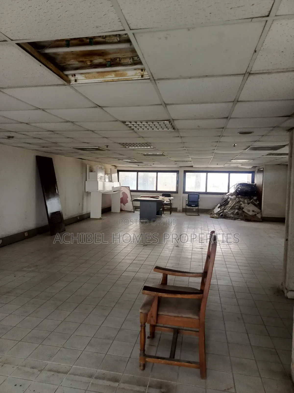 A 140 Square Meter Open Office Space in Marina in Marina