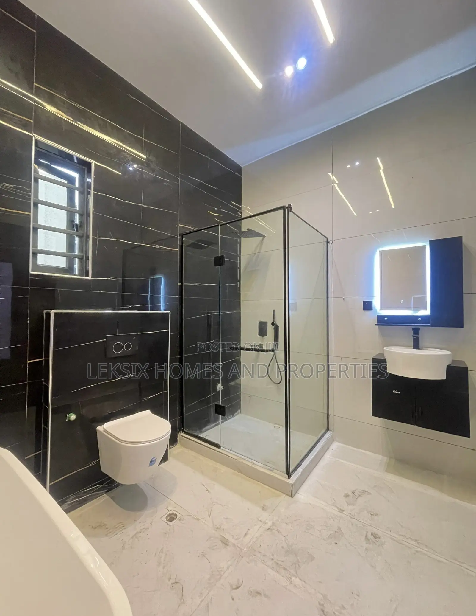 4bdrm Duplex in A Well Secured, Ado / Ajah for sale in Ado / Ajah