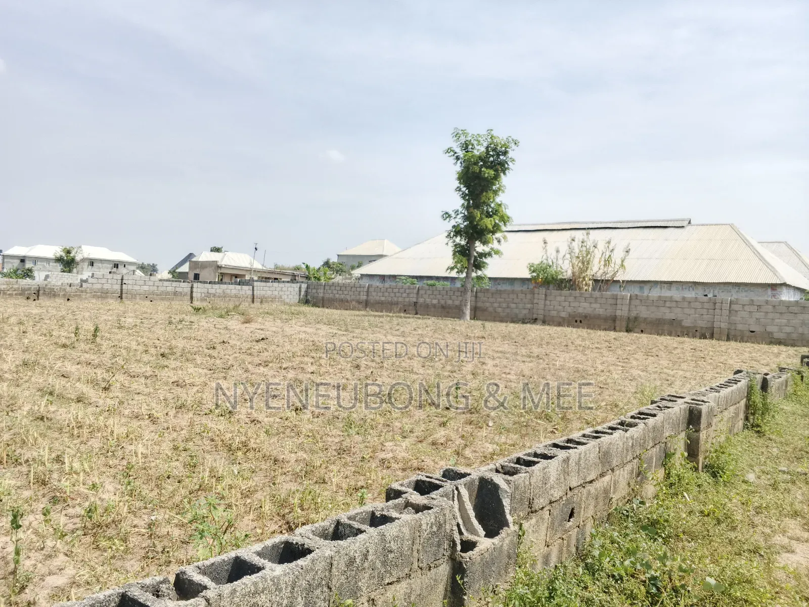 100 × 100 Land for Sale in Karu