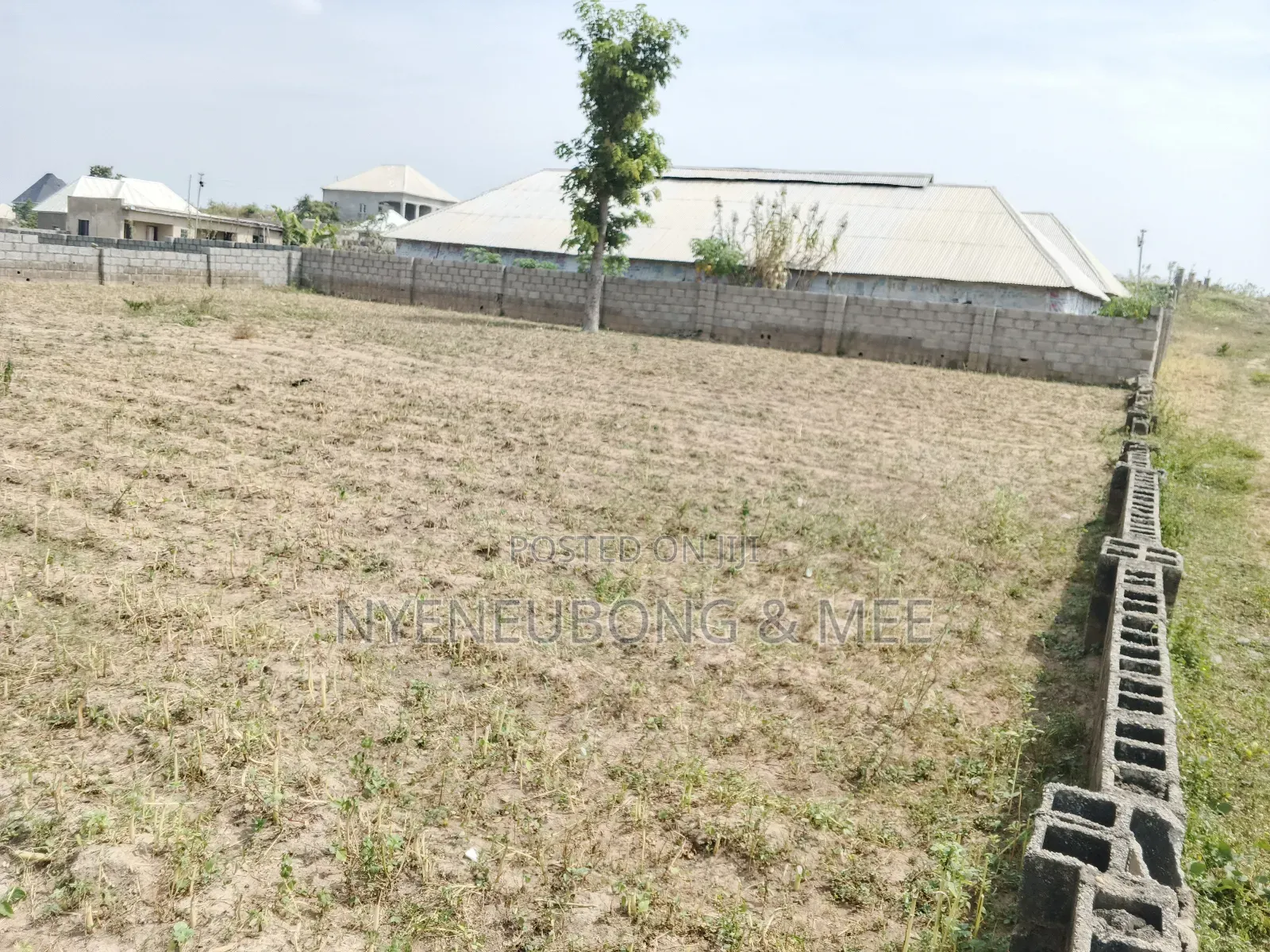 100 × 100 Land for Sale in Karu