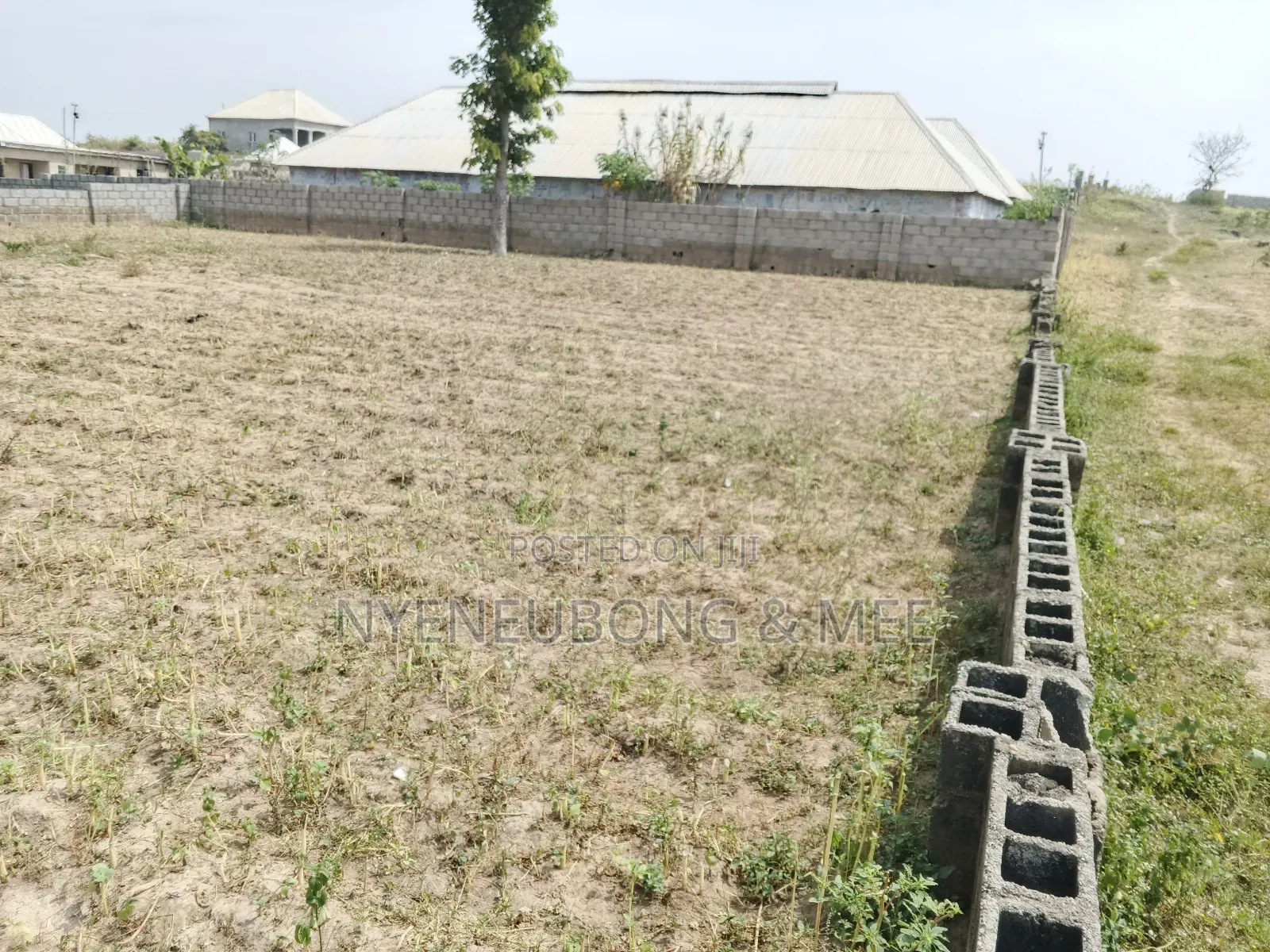 100 × 100 Land for Sale in Karu