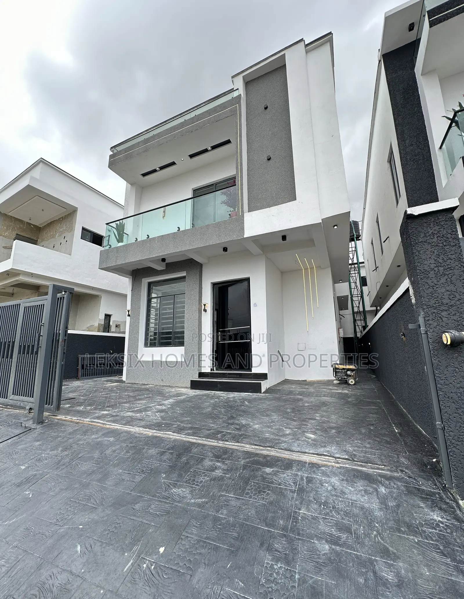 4bdrm Duplex in A Well Secured, Ado / Ajah for sale in Ado / Ajah