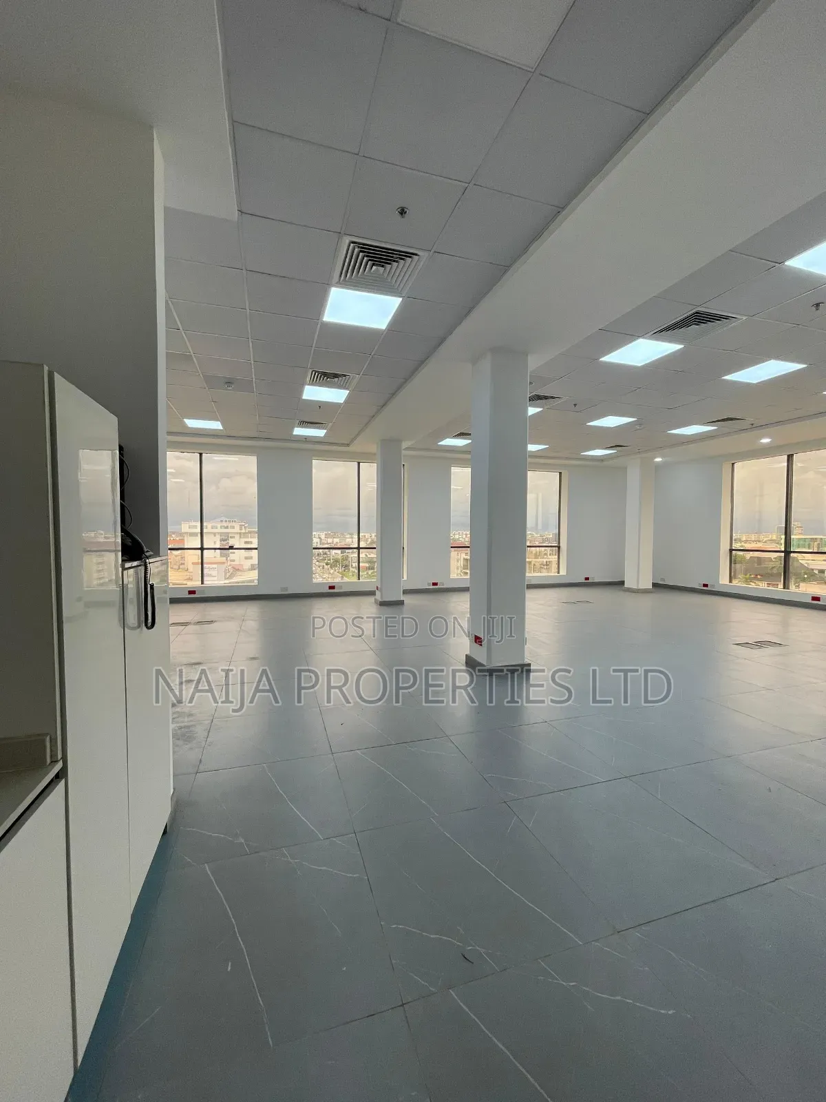 358sqm Office Space Off Admiralty Way, Lekki Phase 1 for Rent in Lekki Phase 1
