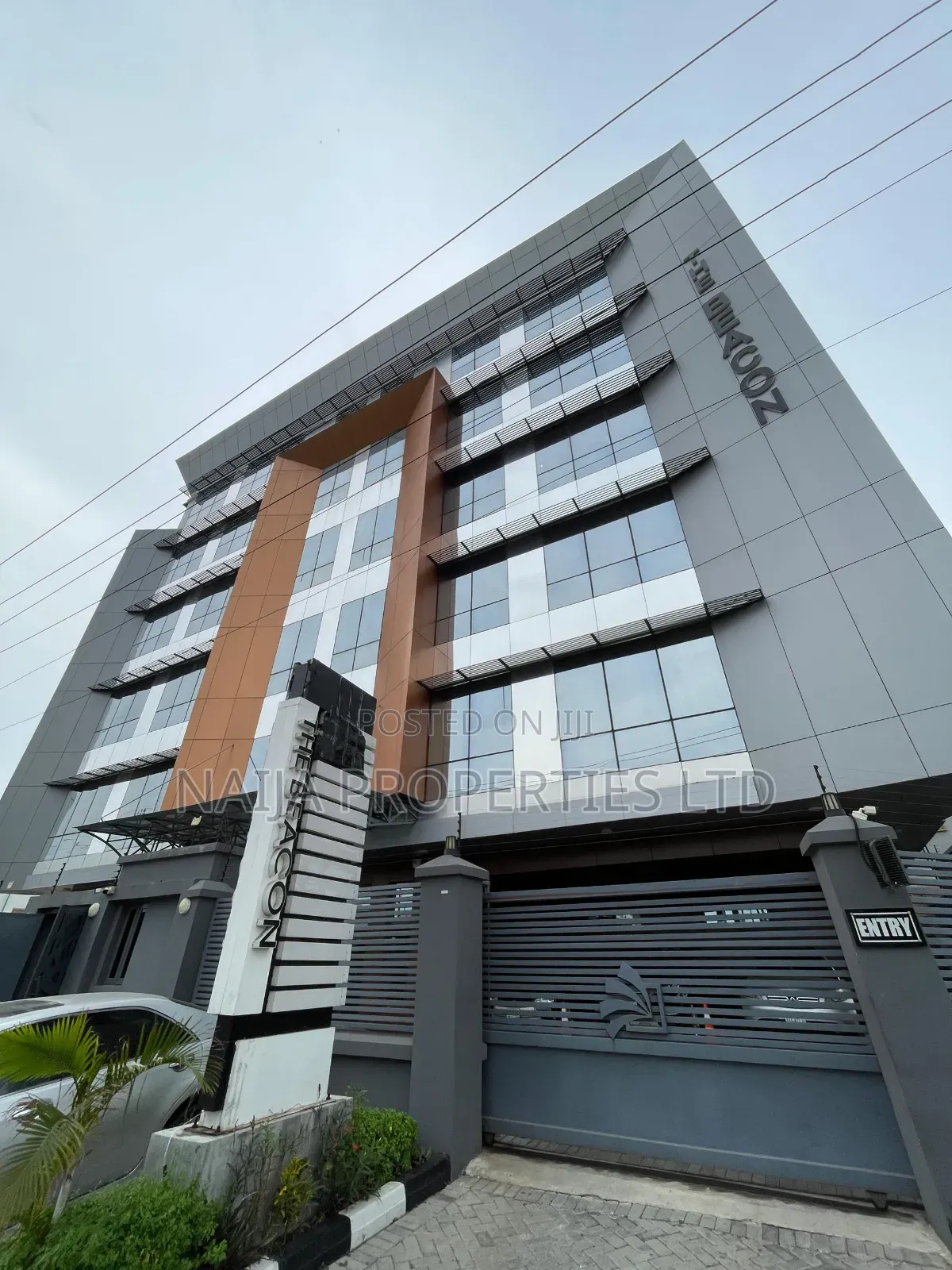 358sqm Office Space Off Admiralty Way, Lekki Phase 1 for Rent in Lekki Phase 1