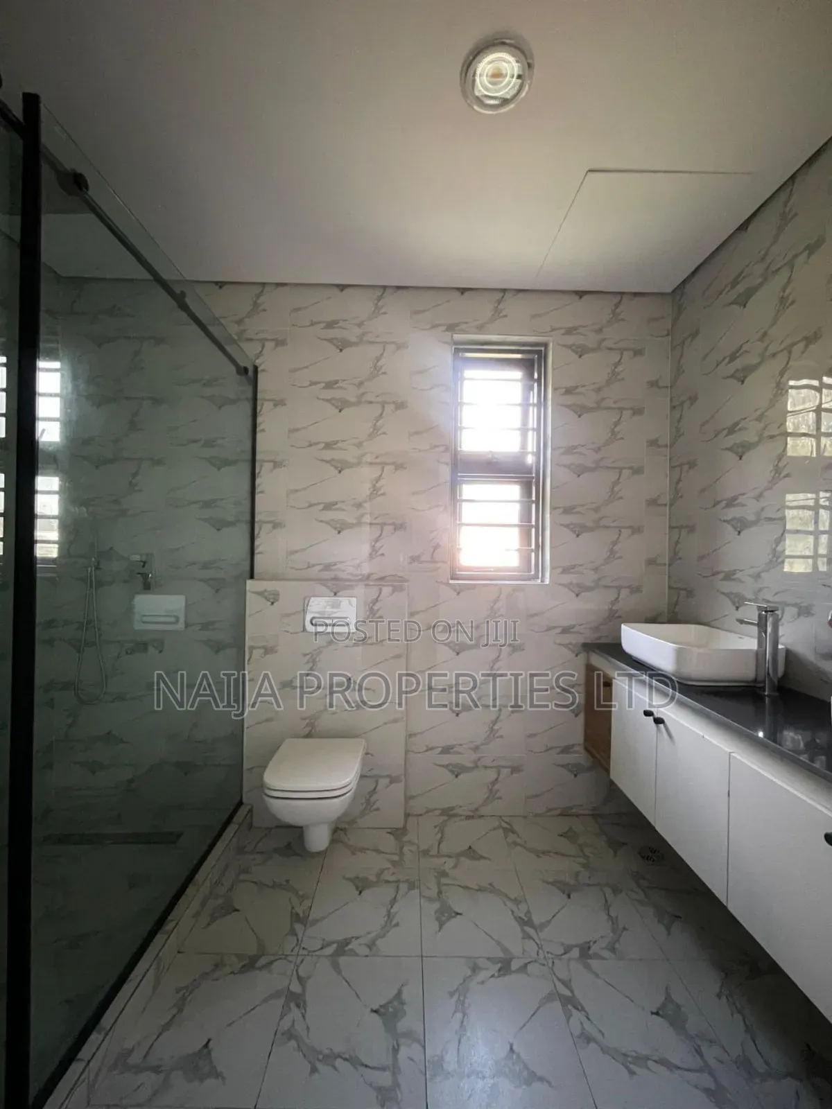 4bdrm Duplex in Lekki County for sale in Lekki