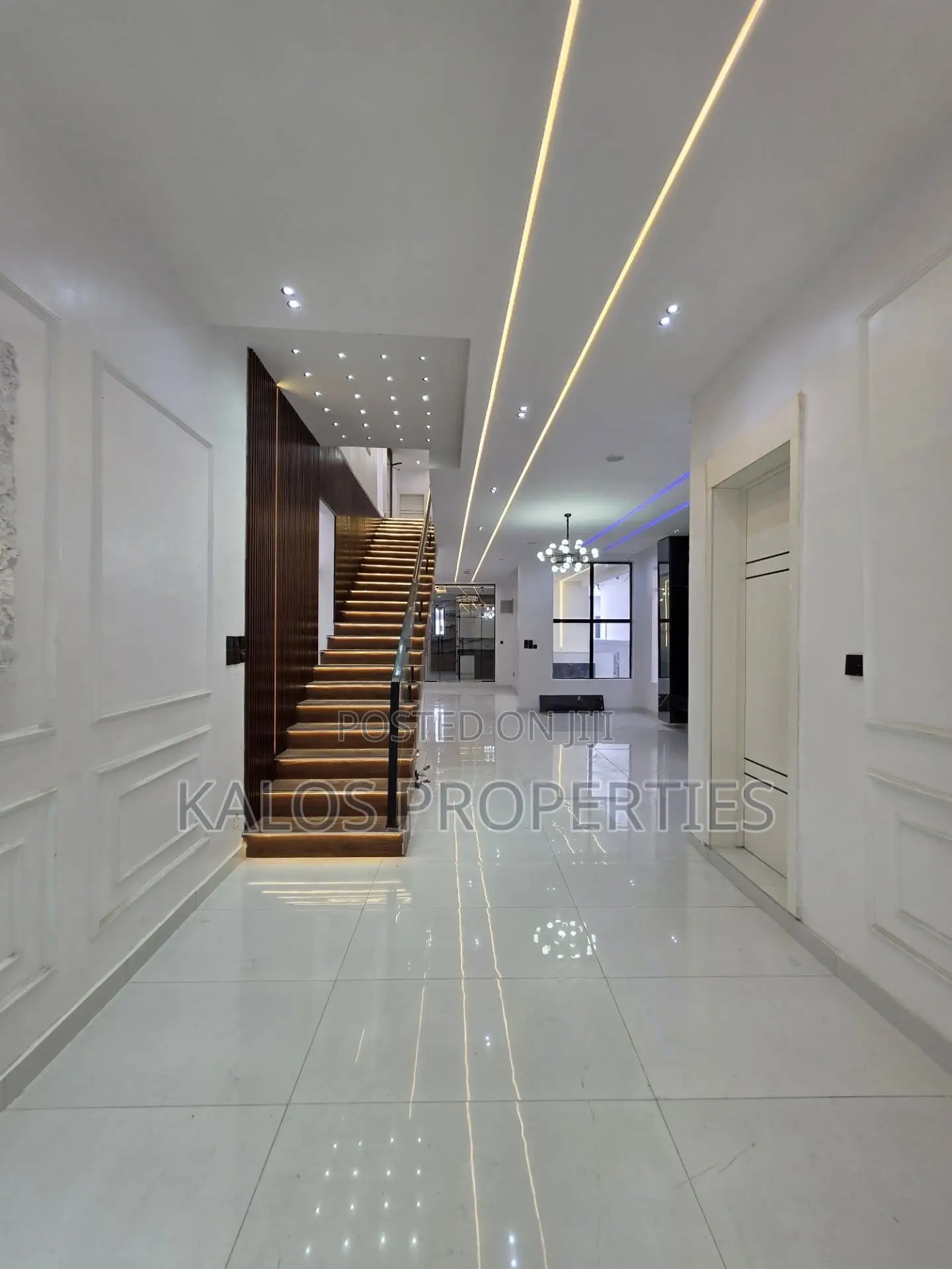 5bdrm Duplex in Ajah Lekki Lagos for sale in Ado / Ajah