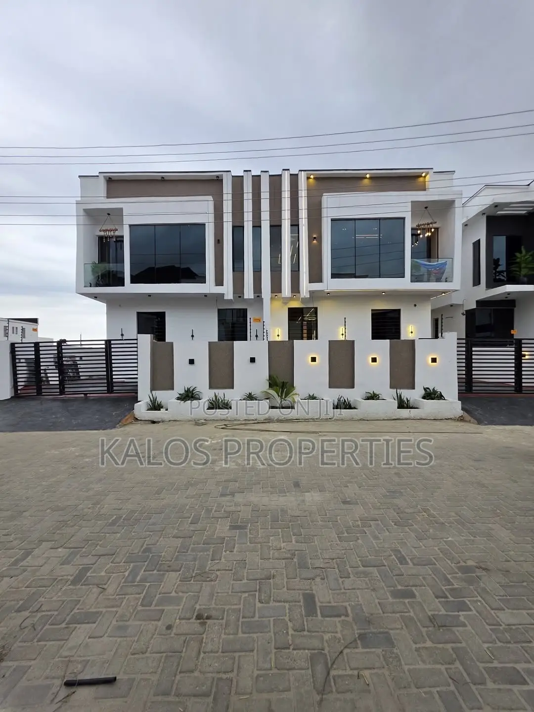 4bdrm Duplex in Ajah Lekki Lagos for sale in Ado / Ajah