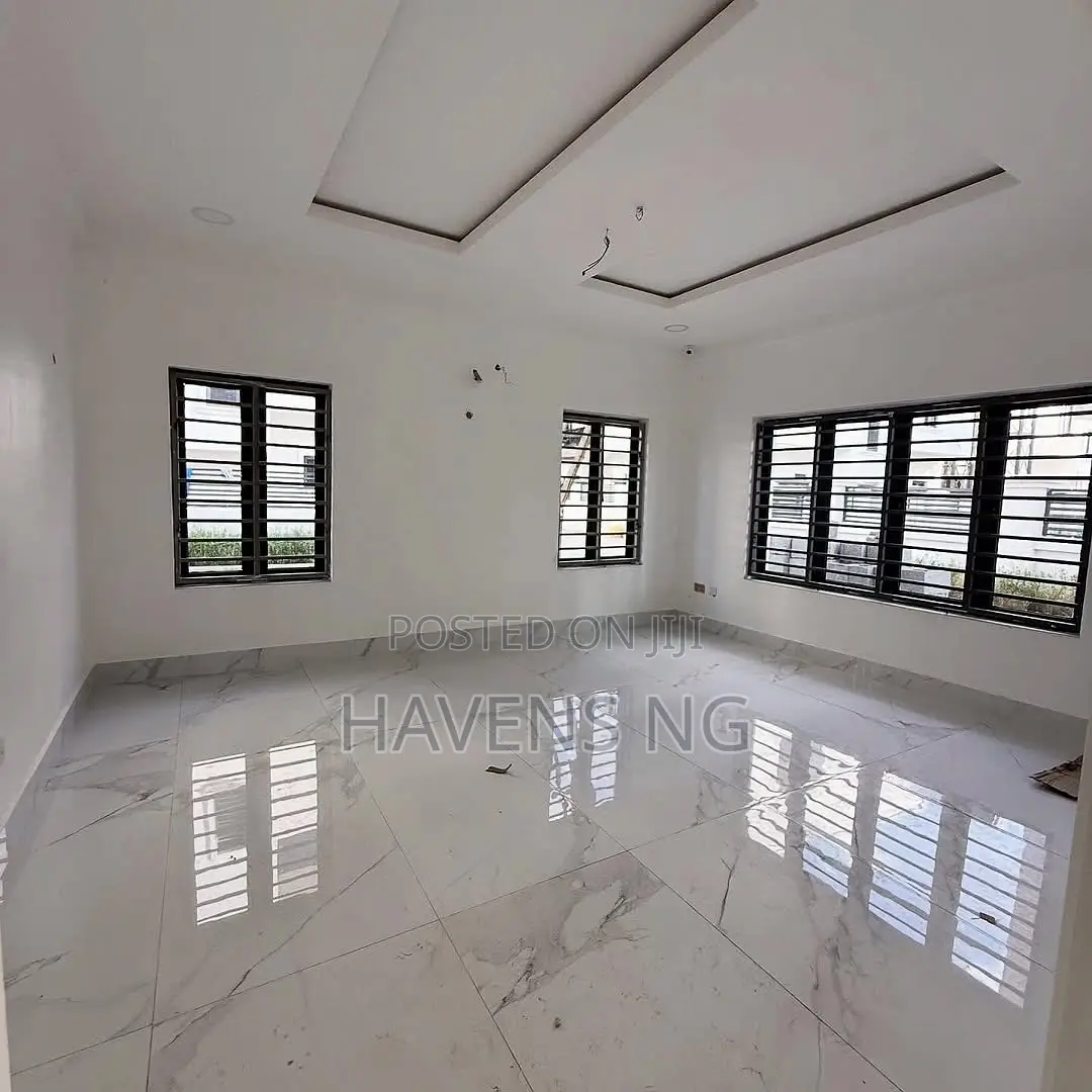 7bdrm Duplex in Asokoro for sale in Asokoro