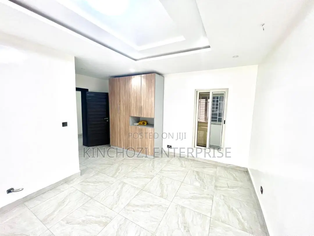 3bdrm Block of Flats in Lekki Phase 1 for sale in Lekki Phase 1