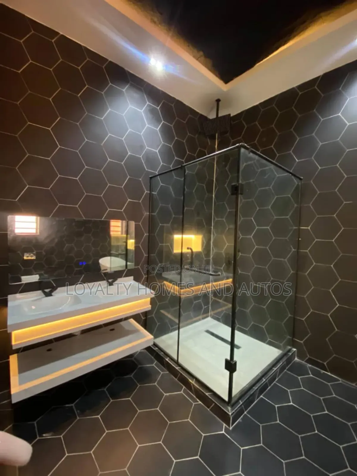 Furnished 5bdrm Duplex in Lekki Phase 1 for sale in Lekki Phase 1