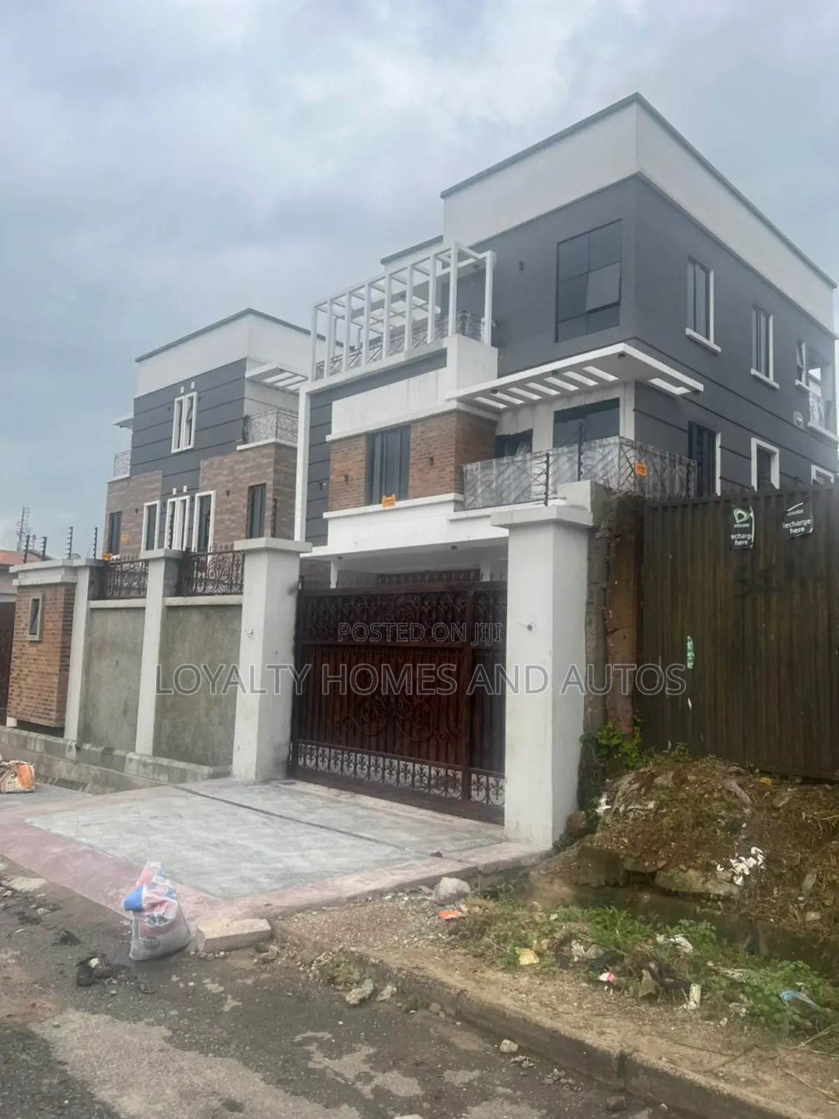 Furnished 5bdrm Duplex in Omole Phase 1 for sale in Omole Phase 1