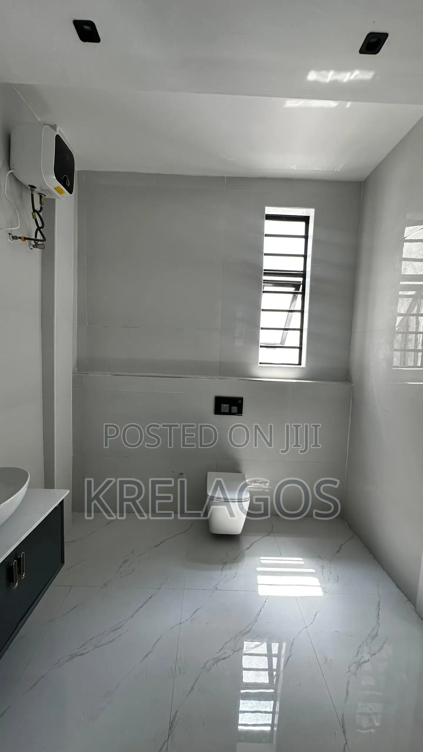 5bdrm Duplex in Lekki Phase 1 for sale in Lekki Phase 1