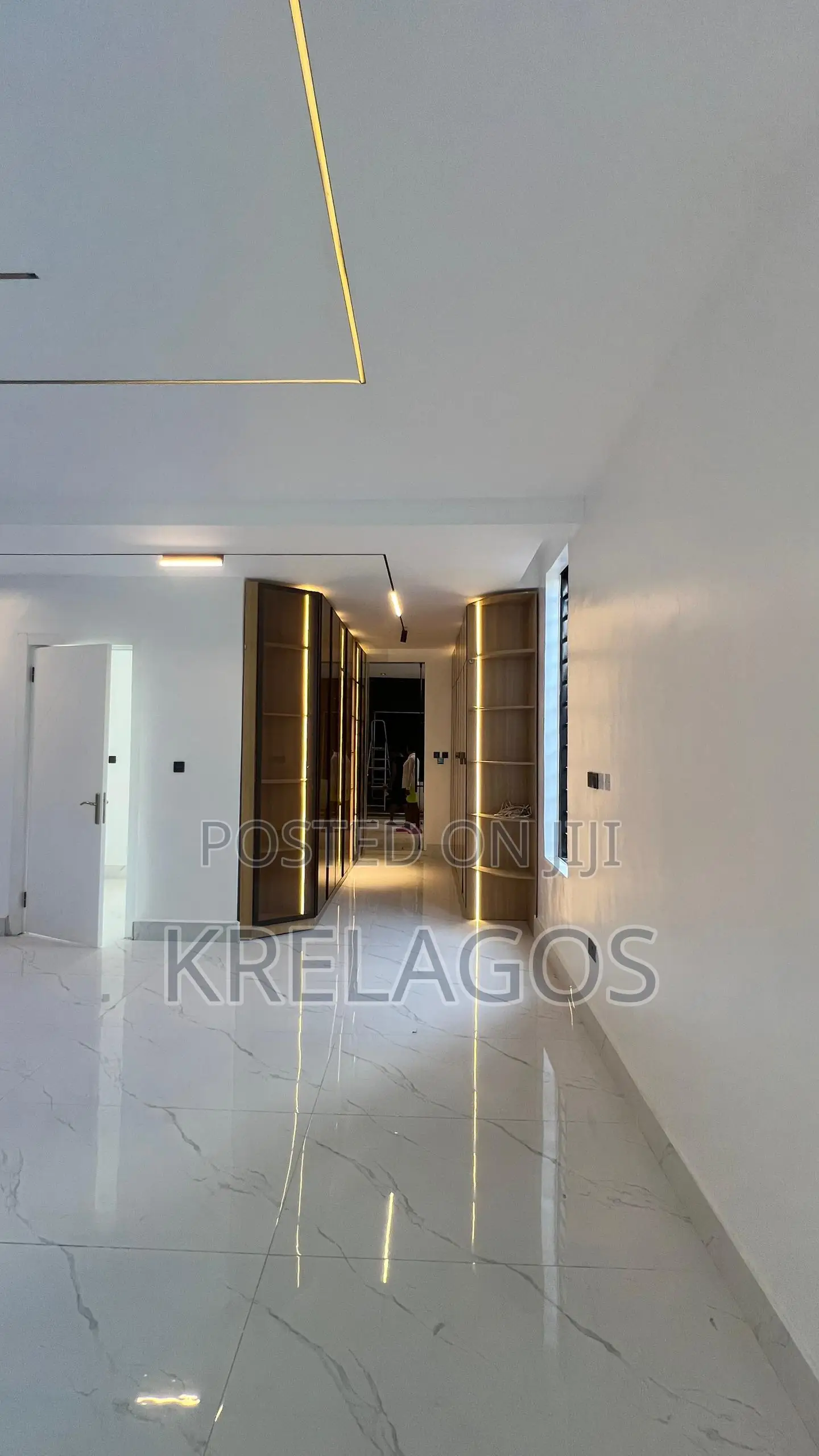 5bdrm Duplex in Lekki Phase 1 for sale in Lekki Phase 1